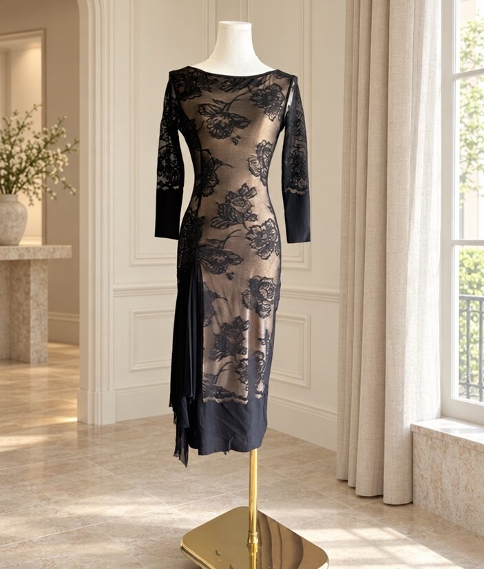 Queen V. Floral Panels Showcase Dress - Image 3